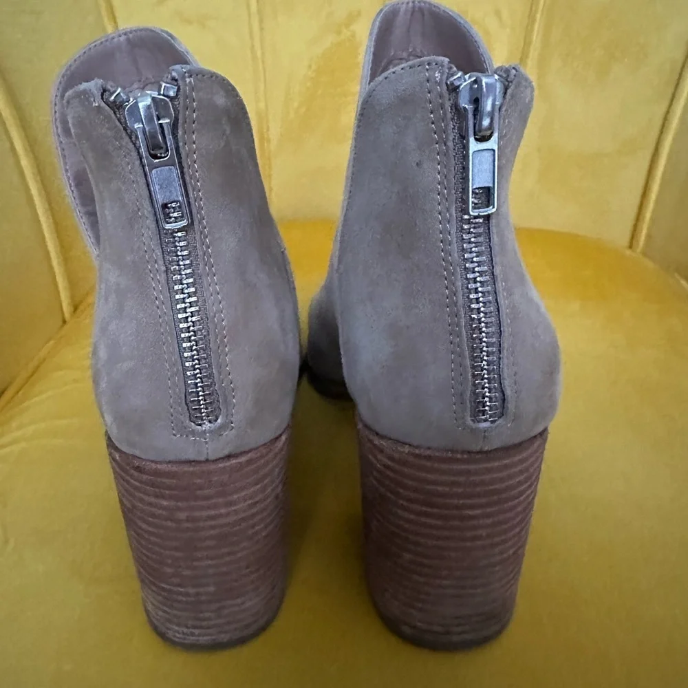 Steve Madden Alyse Pointed Toe Ankle Bootie, Tan, size 9